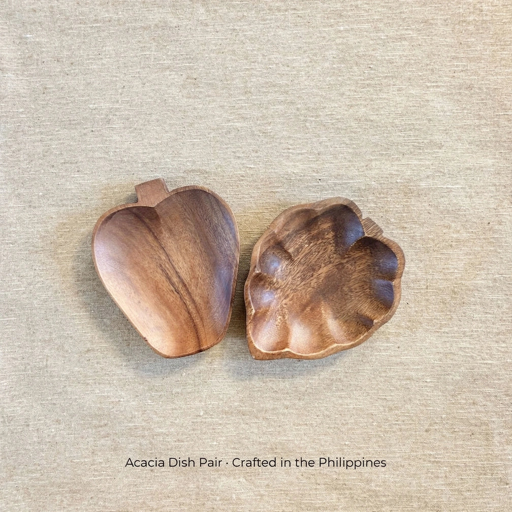 Acacia Dish Pair — Apple & Strawberry